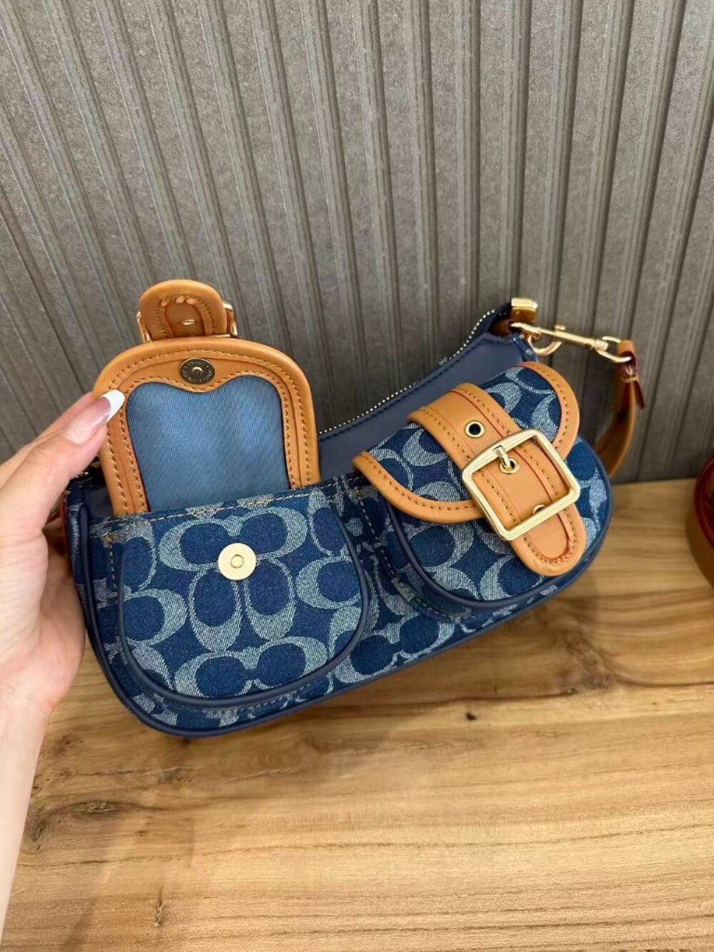 Pre-owned Coach baguette bag - Picture 5 of 6